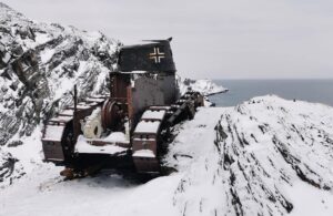Berlevåg-German tank Kongsfjord